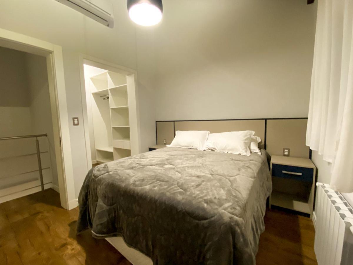 Duplex Com 03 Suites Em กรามาโด ภายนอก รูปภาพ